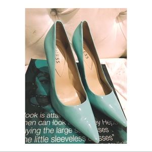 Guess Tiffany Turquoise Pumps